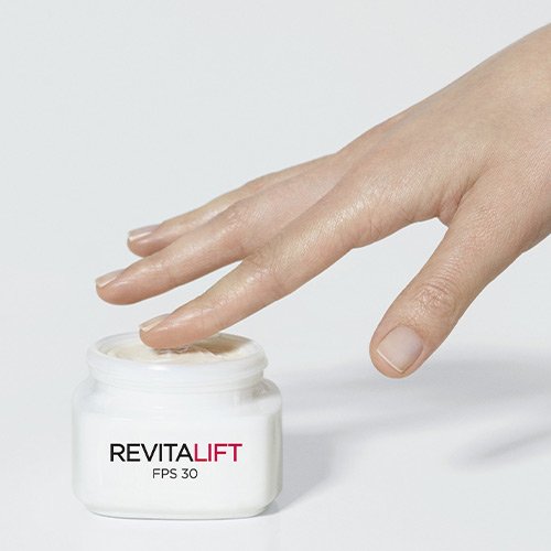 Revitalift Gama Blanca Crema de día FPS 30 Producto L'Oréal Paris